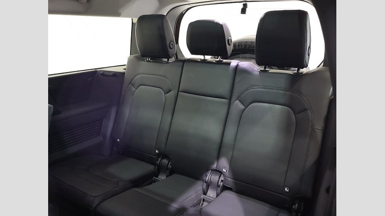 2022 認定中古車 Land Rover Defender 130 セドナレッド D300 AWD AUTOMATIC MHEV FIRST EDITION