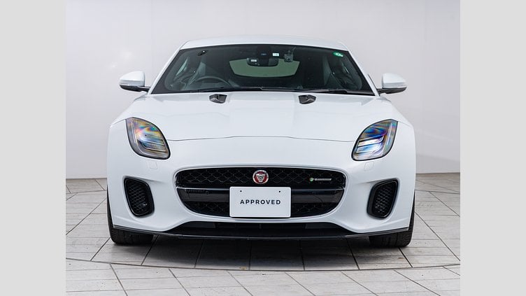 2019 認定中古車 Jaguar F-Type ユーロン ホワイト (メタリック) ジャガー 2.0リッターi4 300PS ターボチャージドガソリンエンジン (オートマチックトランスミッション) F-TYPEクーペ R-DYNAMIC