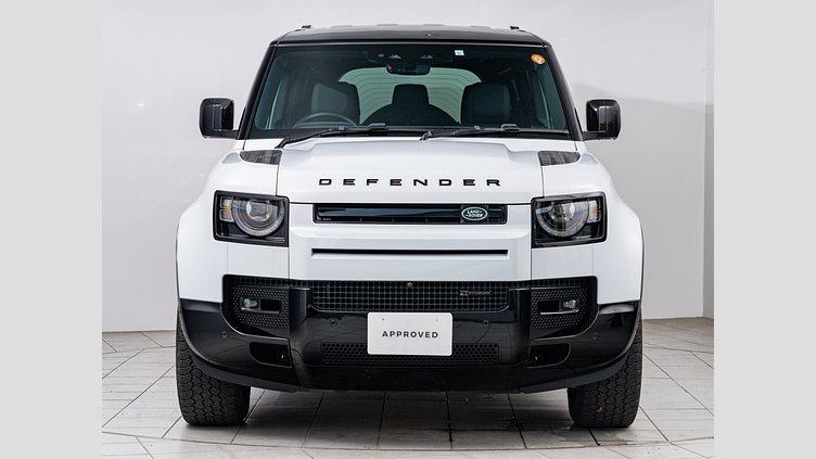 2023 認定中古車 Land Rover Defender 110 ユーロンホワイト D300 AWD（AT） X-DYNAMIC SE