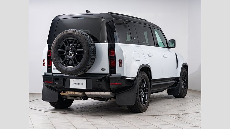 2023 認定中古車 Land Rover Defender 110 ユーロンホワイト D300 AWD（AT） X-DYNAMIC SE