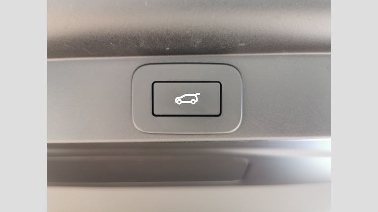 2023 認定中古車 Land Rover Range Rover オストゥーニパールホワイト D300 AWD MHEV（AT） スタンダードホイールベース AUTOBIOGRAPHY