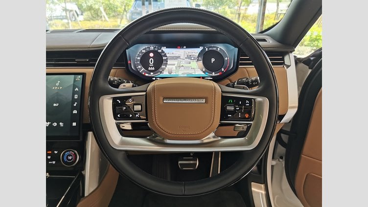 2023 認定中古車 Land Rover Range Rover オストゥーニパールホワイト D300 AWD MHEV（AT） スタンダードホイールベース AUTOBIOGRAPHY