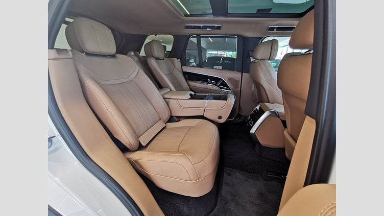2023 認定中古車 Land Rover Range Rover オストゥーニパールホワイト D300 AWD MHEV（AT） スタンダードホイールベース AUTOBIOGRAPHY