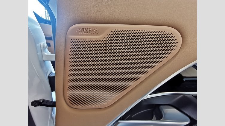 2023 認定中古車 Land Rover Range Rover オストゥーニパールホワイト D300 AWD MHEV（AT） スタンダードホイールベース AUTOBIOGRAPHY