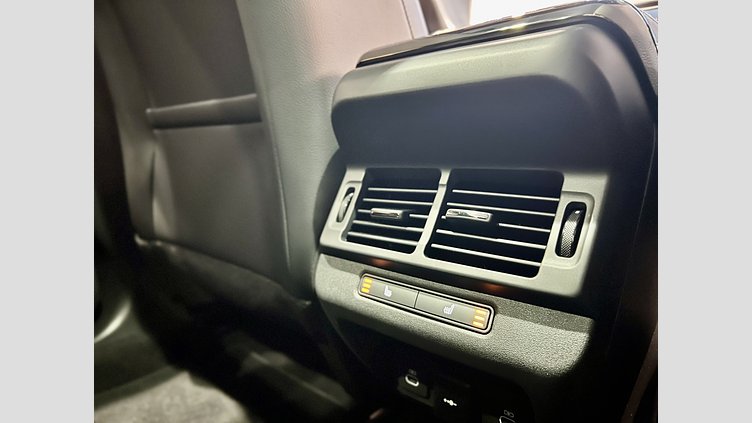 2024 認定中古車 Land Rover Range Rover Evoque フジホワイト P200（ガソリン） スタンダードホイールベース DYNAMIC SE