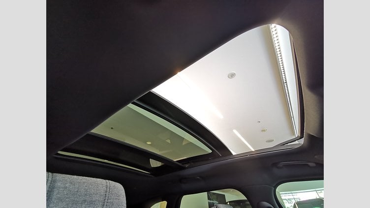 2023 認定中古車 Land Rover Range Rover Velar ヴァレジネブルー P400eプラグインハイブリッド（ガソリン） Standard Wheelbase Dynamic HSE