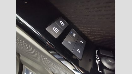 Range Rover Velar 30