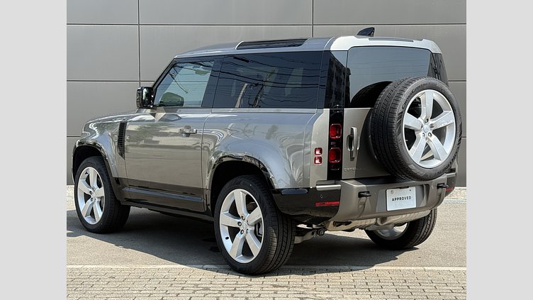 2024 認定中古車 Land Rover Defender 90 シリコンシルバー D350 ディーゼルマイルドハイブリッド X-Dynamic HSE