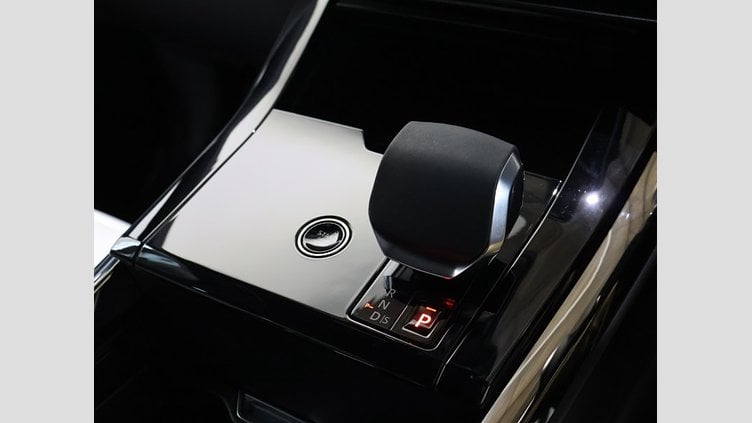 2024 認定中古車 Land Rover Range Rover Sport ヴァレジネブルー D300マイルドハイブリッド スタンダードホイールベース Dynamic HSE