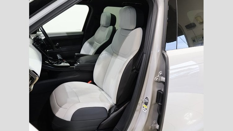 2023 認定中古車 Land Rover Range Rover Sport ボラスコグレイ 3.0リッター6気筒300PSターボチャージドディーゼルMHEV（オートマチック） DYNAMIC SE