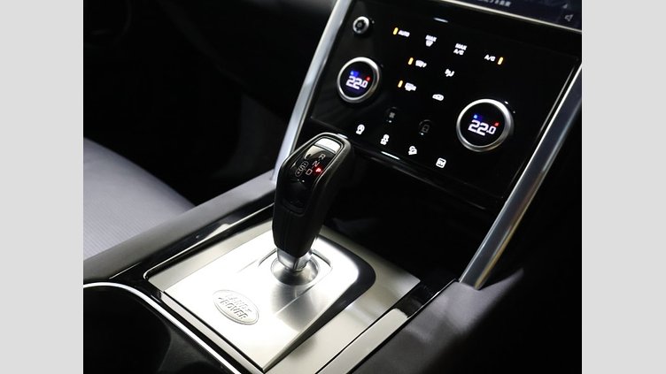 2022 認定中古車 Land Rover Discovery Sport Hakuba Silver 1.5 litre i3 PHEV​ R-Dynamic SE P 300e