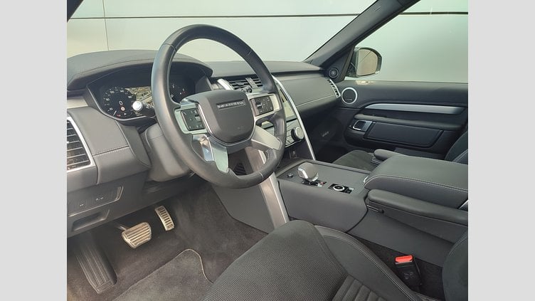 2024 Approved/Jazdené Land Rover Discovery Eiger Grey 4x4 3.0 I6 D300 MHEV Dynamic SE AWD A/T 5 2