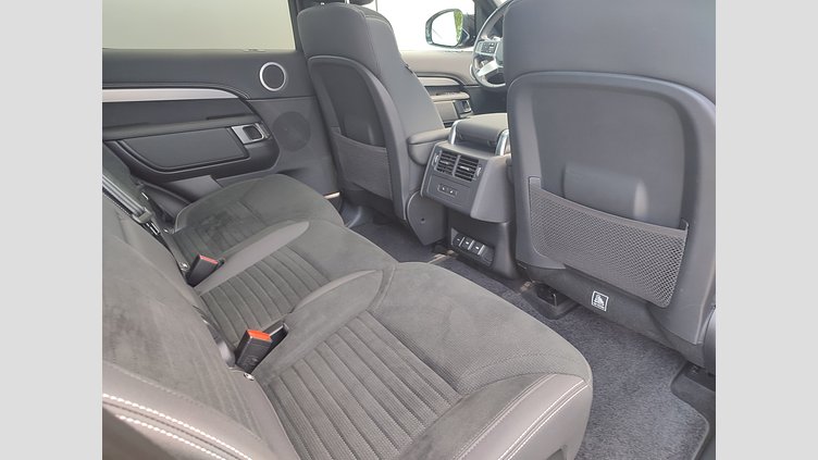 2024 Approved/Jazdené Land Rover Discovery Eiger Grey 4x4 3.0 I6 D300 MHEV Dynamic SE AWD A/T 5 2