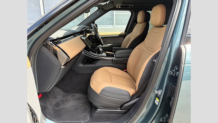 2024 認定中古車 Land Rover Range Rover Sport ジオラグリーン P550eプラグインハイブリッド（ガソリン） スタンダードホイールベース Dynamic SE