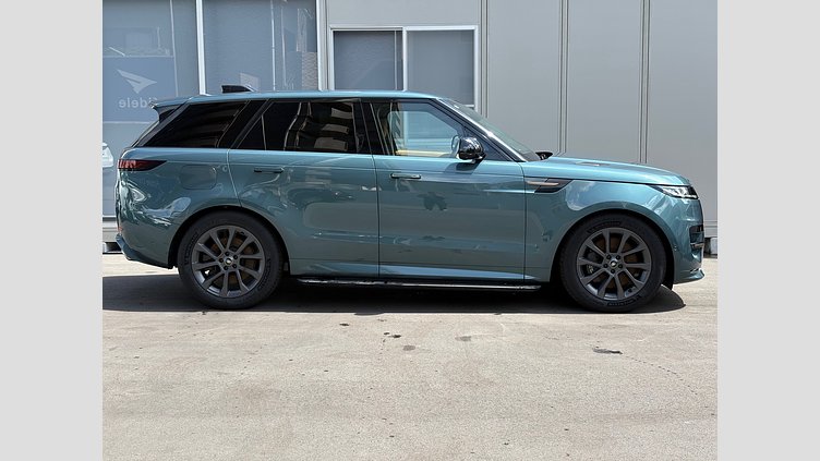 2024 認定中古車 Land Rover Range Rover Sport ジオラグリーン P550eプラグインハイブリッド（ガソリン） スタンダードホイールベース Dynamic SE