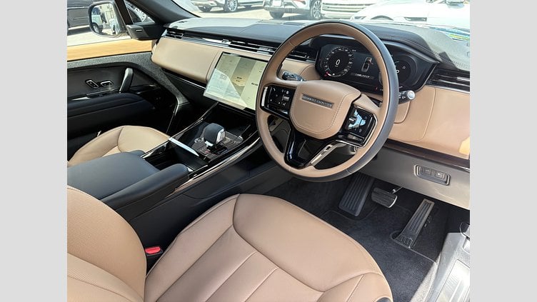 2024 認定中古車 Land Rover Range Rover Sport ジオラグリーン P550eプラグインハイブリッド（ガソリン） スタンダードホイールベース Dynamic SE