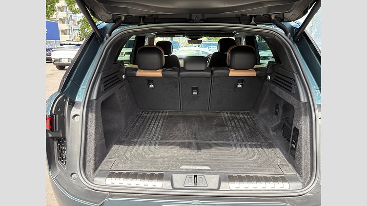 2024 認定中古車 Land Rover Range Rover Sport ジオラグリーン P550eプラグインハイブリッド（ガソリン） スタンダードホイールベース Dynamic SE