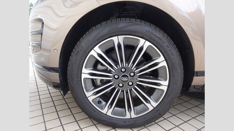 2024 認定中古車 Land Rover Range Rover Evoque コリンシアンブロンズ D200マイルドハイブリッド（ディーゼル） スタンダードホイールベース DYNAMIC SE