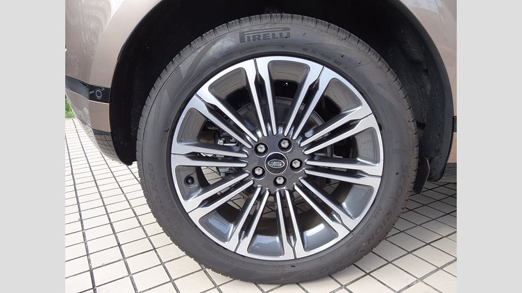 2024 認定中古車 Land Rover Range Rover Evoque コリンシアンブロンズ D200マイルドハイブリッド（ディーゼル） スタンダードホイールベース DYNAMIC SE