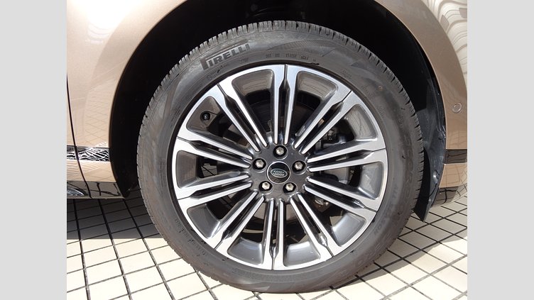 2024 認定中古車 Land Rover Range Rover Evoque コリンシアンブロンズ D200マイルドハイブリッド（ディーゼル） スタンダードホイールベース DYNAMIC SE