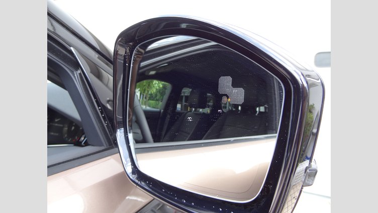 2024 認定中古車 Land Rover Range Rover Evoque コリンシアンブロンズ D200マイルドハイブリッド（ディーゼル） スタンダードホイールベース DYNAMIC SE