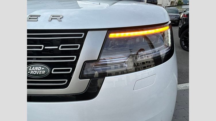 2023 認定中古車 Land Rover Range Rover オストゥーニパールホワイト（お取り扱いの有無については正規ディーラーにお問い合わせください） D300 AWD MHEV（AT） スタンダードホイールベース Autobiography