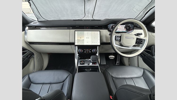 2023 認定中古車 Land Rover Range Rover オストゥーニパールホワイト（お取り扱いの有無については正規ディーラーにお問い合わせください） D300 AWD MHEV（AT） スタンダードホイールベース Autobiography