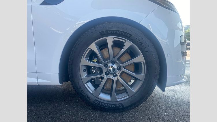 2024 認定中古車 Land Rover Range Rover Sport オストゥーニパールホワイト P550eプラグインハイブリッド（ガソリン） スタンダードホイールベース Dynamic SE