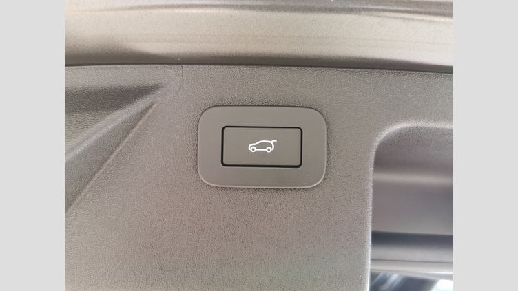 2024 認定中古車 Land Rover Discovery Sport カルパチアングレイ D200マイルドハイブリッド（ディーゼル） 標準ホイール DYNAMIC SE