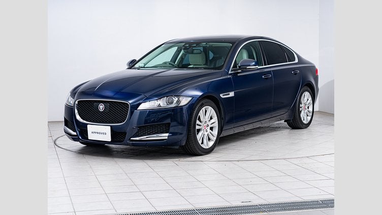 2016 認定中古車 Jaguar XF Loire Blue 204DT プレステージ