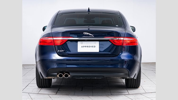 2016 認定中古車 Jaguar XF Loire Blue 204DT プレステージ