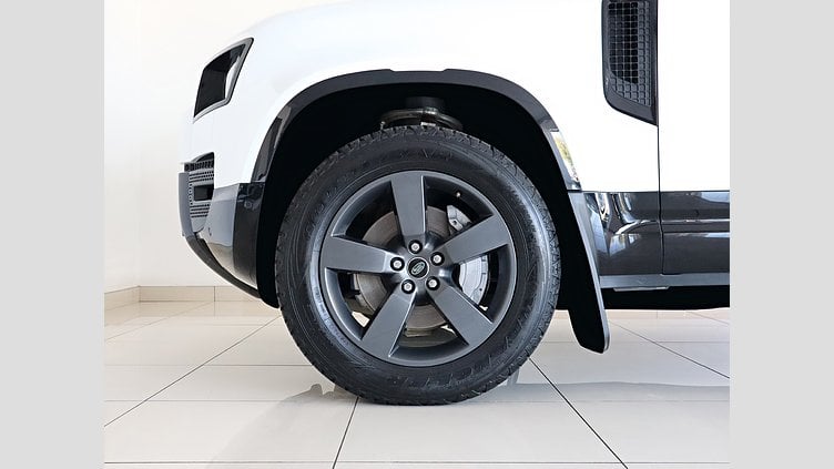 2025 Approved Land Rover Defender 110 Ostuni Pearl White AWD D350 X-Dynamic HSE