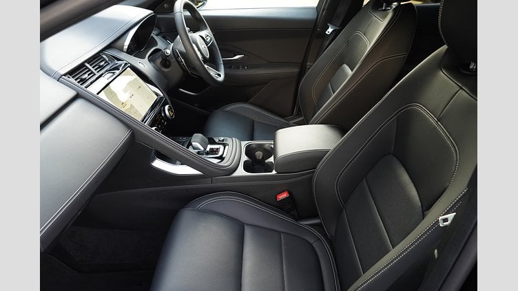 2024 認定中古車 Jaguar E-Pace サントリーニブラック D200マイルドハイブリッド（ディーゼル） R-DYNAMIC SE