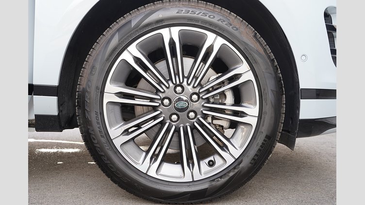 2024 認定中古車 Land Rover Range Rover Evoque アロイオスグレイ プラグインハイブリッド（ガソリン） DYNAMIC HSE　PHEV　P300e