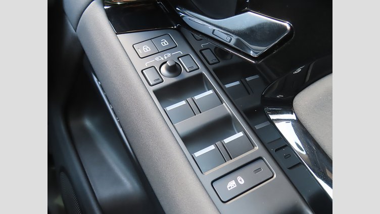 2024 認定中古車 Land Rover Range Rover Evoque サントリーニブラック D200マイルドハイブリッド（ディーゼル） Standard Wheelbase S