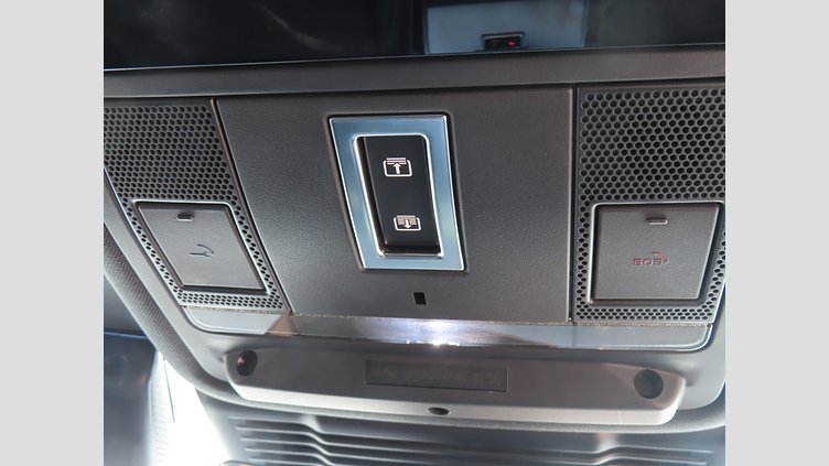 2024 認定中古車 Land Rover Range Rover Evoque サントリーニブラック D200マイルドハイブリッド（ディーゼル） Standard Wheelbase S