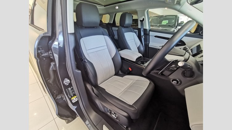 2023 認定中古車 Land Rover Range Rover Evoque カルパチアングレイ P300eプラグインハイブリッド（ガソリン） スタンダードホイールベース DYNAMIC HSE