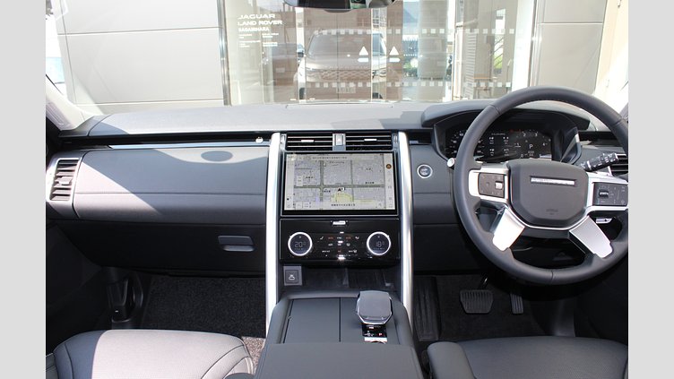 2024 認定中古車 Land Rover Discovery シリコンシルバー D300マイルドハイブリッド（ディーゼル） スタンダードホイールベース S