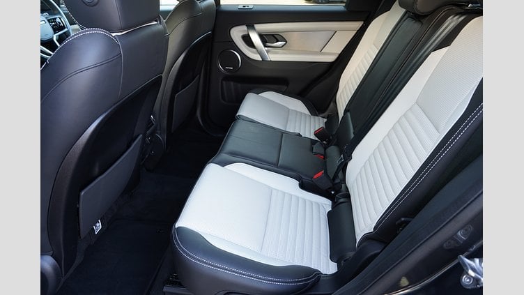 2024 認定中古車 Land Rover Discovery Sport カルパチアングレイ プラグインハイブリッド（ガソリン） 標準ホイール Dynamic HSE