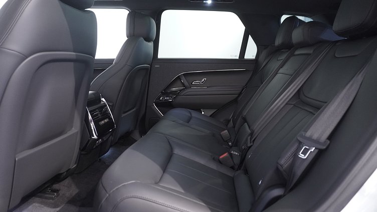 2025 Approved Land Rover Range Rover Sport Fuji White D300 DYNAMIC SE