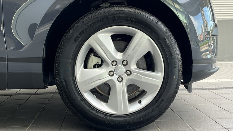 2024 新車 Land Rover Range Rover Velar Varesine Blue 2.0 litre i4P​  標準軸距 P250 S