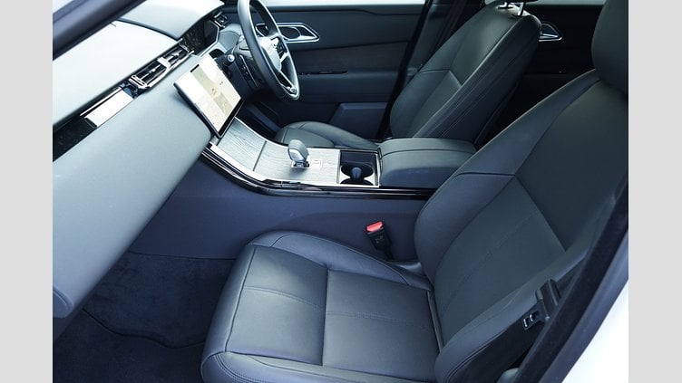 2025 認定中古車 Land Rover Range Rover Velar オストゥーニパールホワイト D200マイルドハイブリッド（ディーゼル）  Dynamic SE