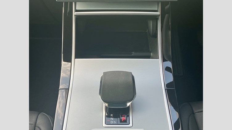 2024 認定中古車 Land Rover Range Rover Evoque フジホワイト D200マイルドハイブリッド（ディーゼル） スタンダードホイールベース S
