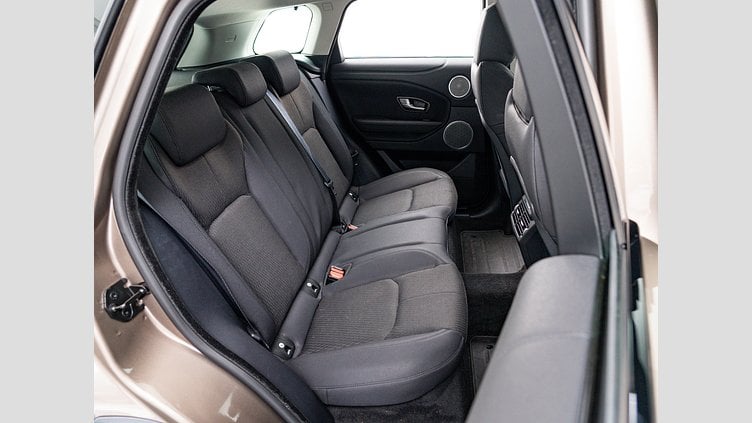 2018 認定中古車 Land Rover Range Rover Evoque Kaikoura Stone 2.0 litre i4D Diesel SE