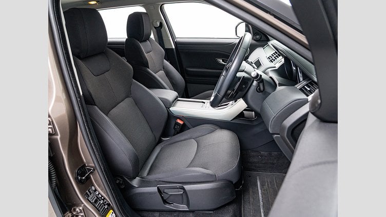 2018 認定中古車 Land Rover Range Rover Evoque Kaikoura Stone 2.0 litre i4D Diesel SE