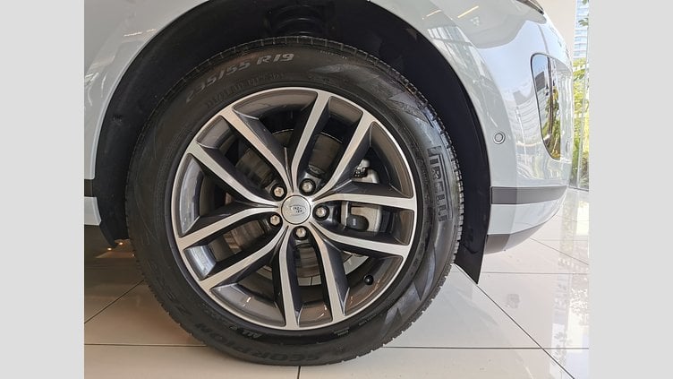 2024 認定中古車 Land Rover Range Rover Evoque アロイオスグレイ D200マイルドハイブリッド（ディーゼル） スタンダードホイールベース S