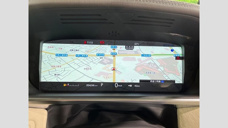 2019 認定中古車 Land Rover Range Rover ユーロンホワイト 3.0リッターTDV6ディーゼル（258 PS） スタンダードホイールベース VOGUE