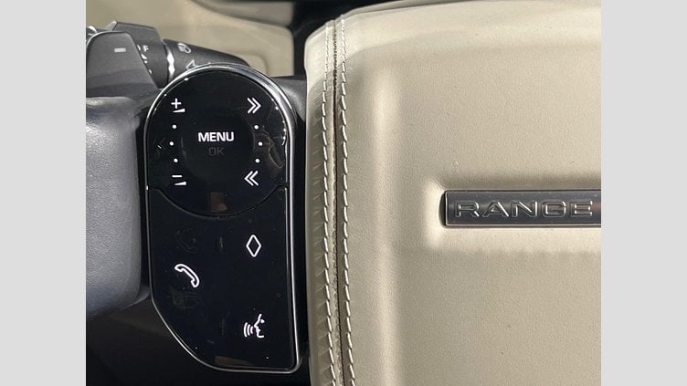 2019 認定中古車 Land Rover Range Rover ユーロンホワイト 3.0リッターTDV6ディーゼル（258 PS） スタンダードホイールベース VOGUE