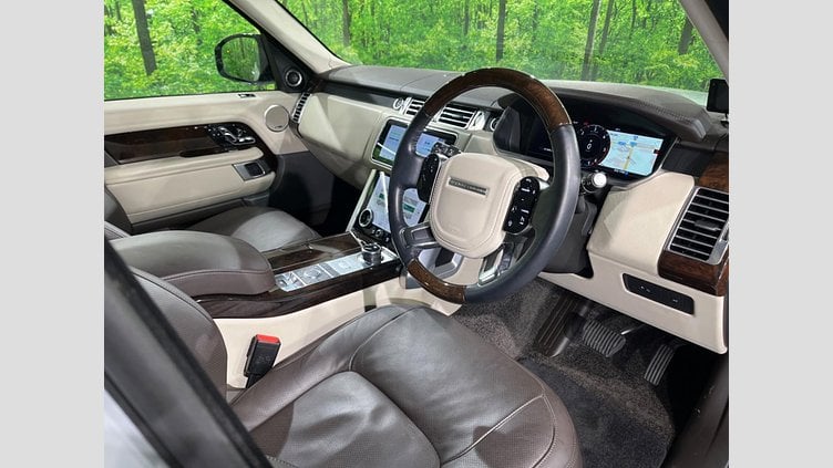 2019 認定中古車 Land Rover Range Rover ユーロンホワイト 3.0リッターTDV6ディーゼル（258 PS） スタンダードホイールベース VOGUE
