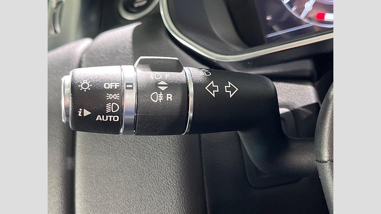 2018 認定中古車 Land Rover Range Rover Sport Yulong White 3.0 V6 Dsl Mono Turbo Std Flow SE
